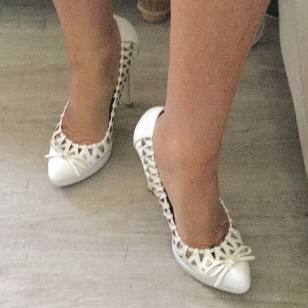 Heels - Picture 4 of 7